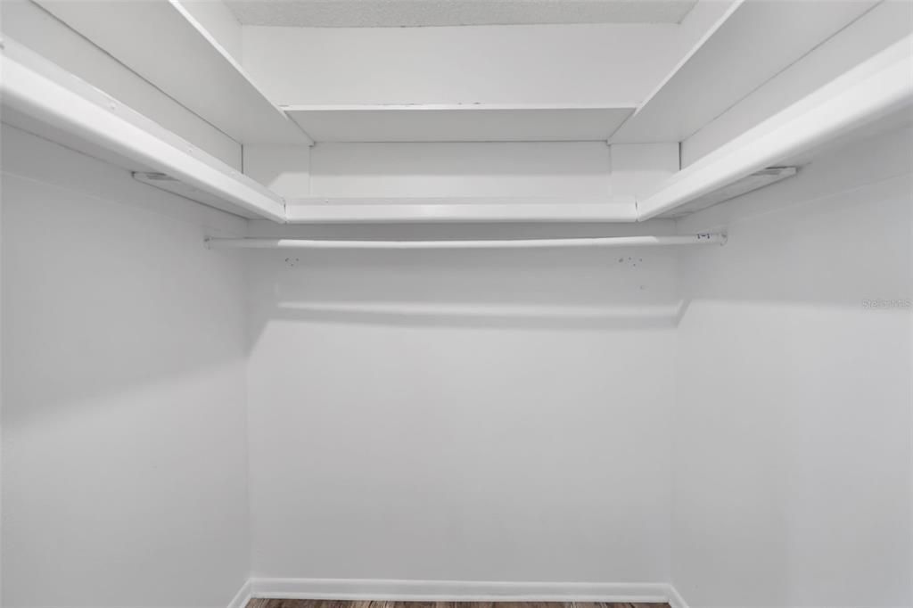 For Sale: $159,000 (2 beds, 2 baths, 1139 Square Feet)