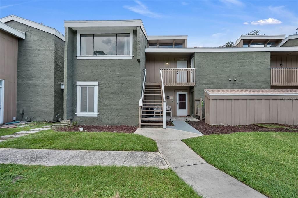 For Sale: $159,000 (2 beds, 2 baths, 1139 Square Feet)