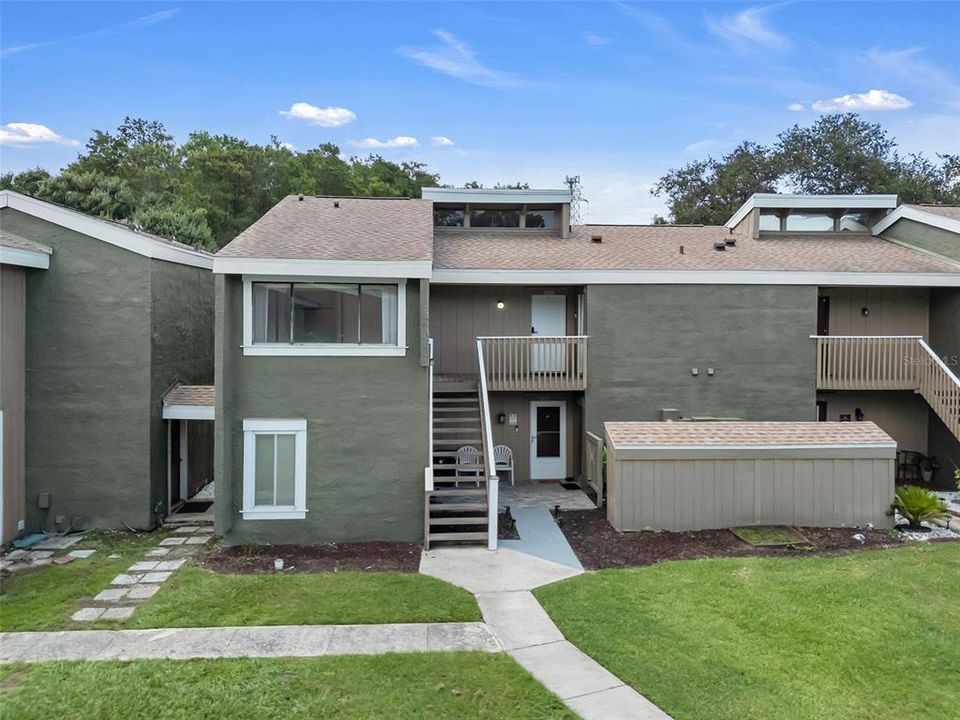 For Sale: $159,000 (2 beds, 2 baths, 1139 Square Feet)