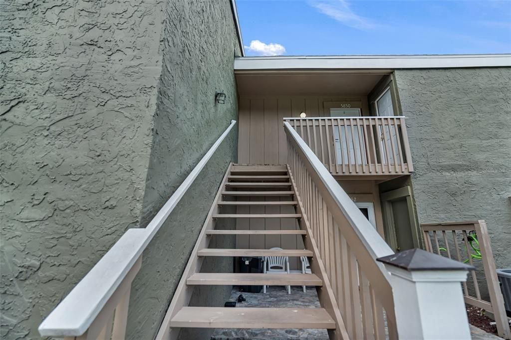 For Sale: $159,000 (2 beds, 2 baths, 1139 Square Feet)