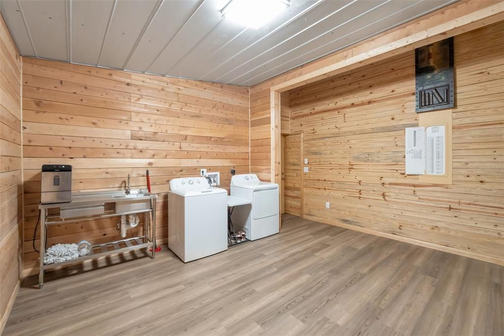 For Sale: $849,000 (3 beds, 2 baths, 2856 Square Feet)