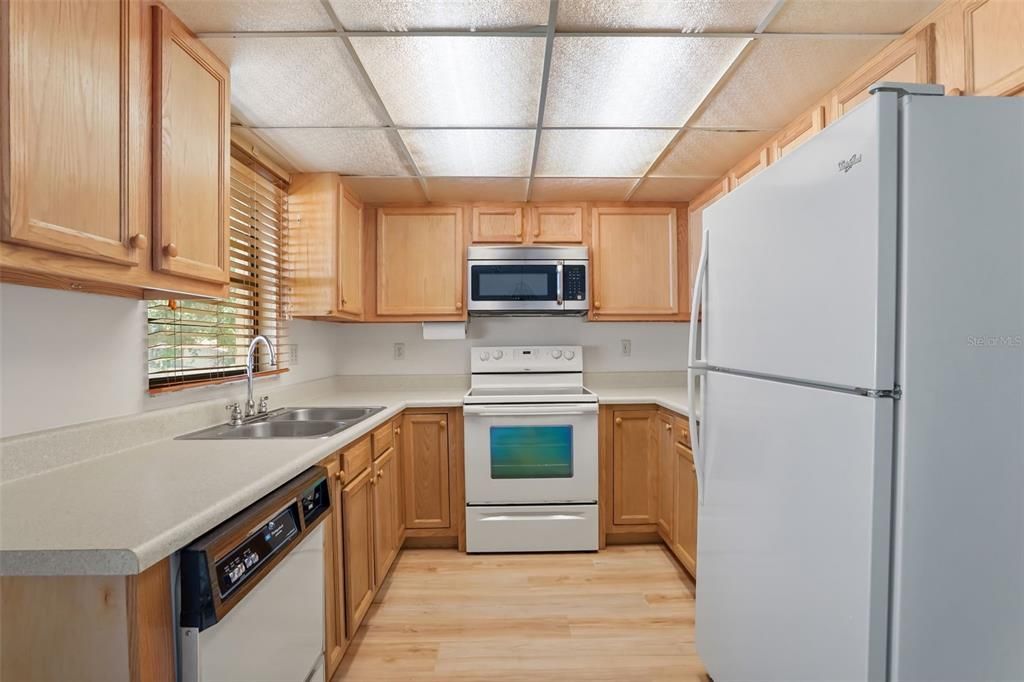 Activo con contrato: $300,000 (3 camas, 2 baños, 1146 Pies cuadrados)