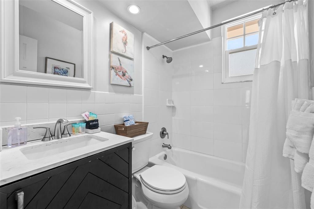 For Sale: $499,900 (2 beds, 1 baths, 500 Square Feet)