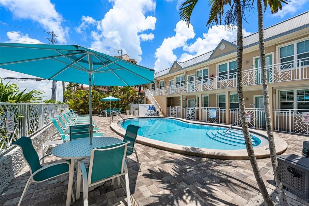 For Sale: $499,900 (2 beds, 1 baths, 500 Square Feet)