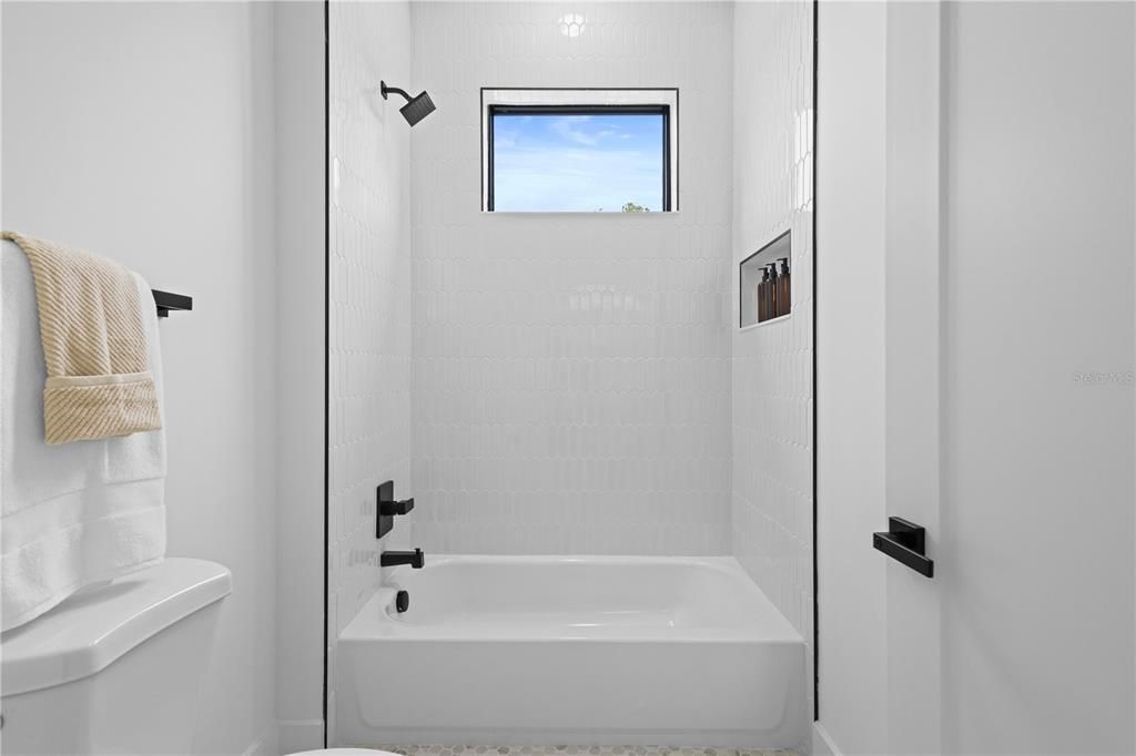 For Rent: $8,500 (5 beds, 4 baths, 3781 Square Feet)
