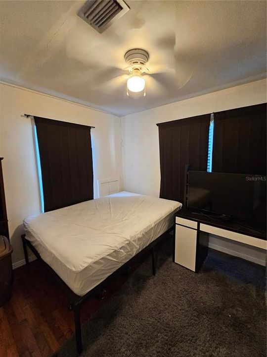 For Rent: $2,600 (4 beds, 3 baths, 1910 Square Feet)