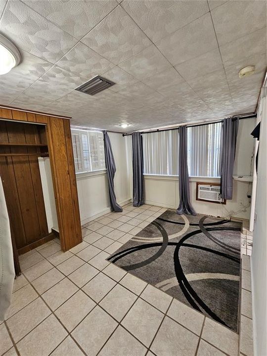 For Rent: $2,600 (4 beds, 3 baths, 1910 Square Feet)
