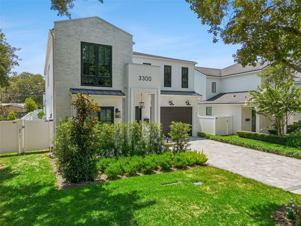 For Sale: $1,800,000 (5 beds, 4 baths, 3402 Square Feet)