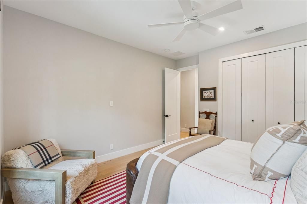 For Sale: $1,800,000 (5 beds, 4 baths, 3402 Square Feet)