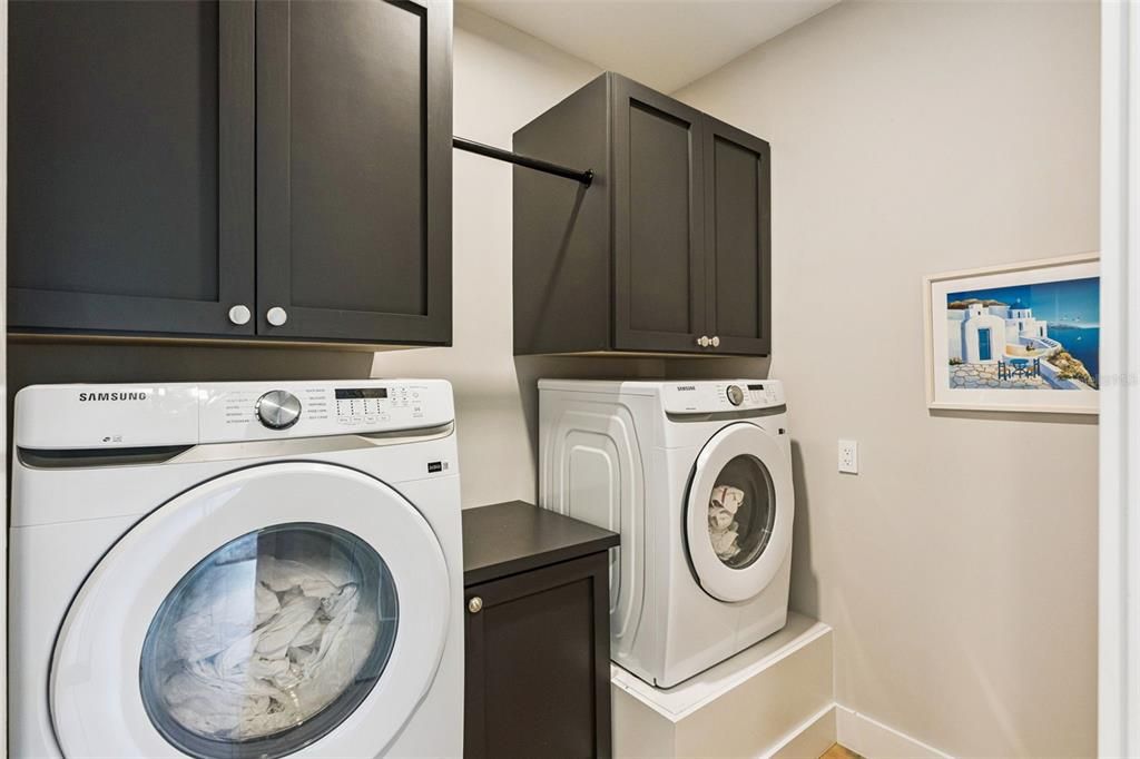 For Sale: $1,800,000 (5 beds, 4 baths, 3402 Square Feet)