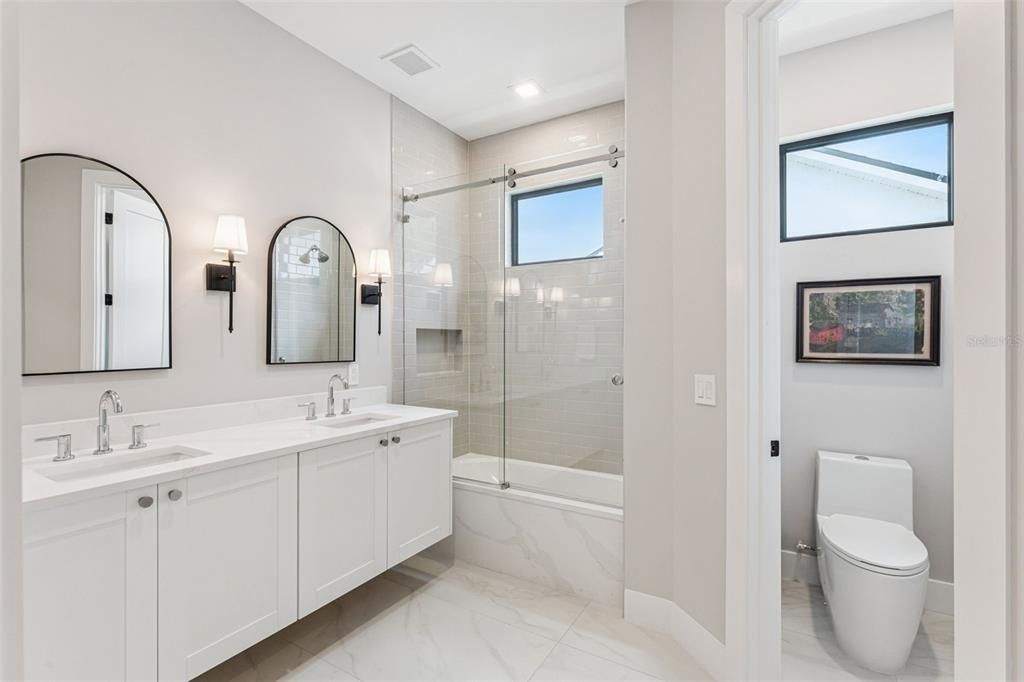 For Sale: $1,800,000 (5 beds, 4 baths, 3402 Square Feet)