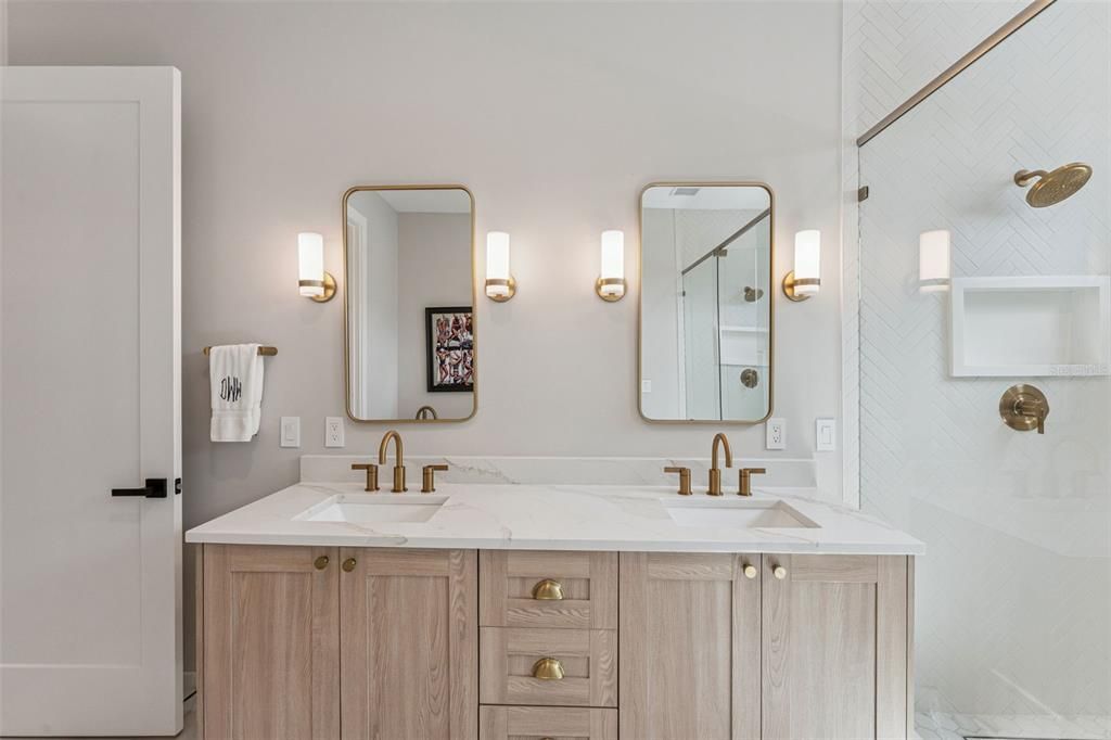 For Sale: $1,800,000 (5 beds, 4 baths, 3402 Square Feet)