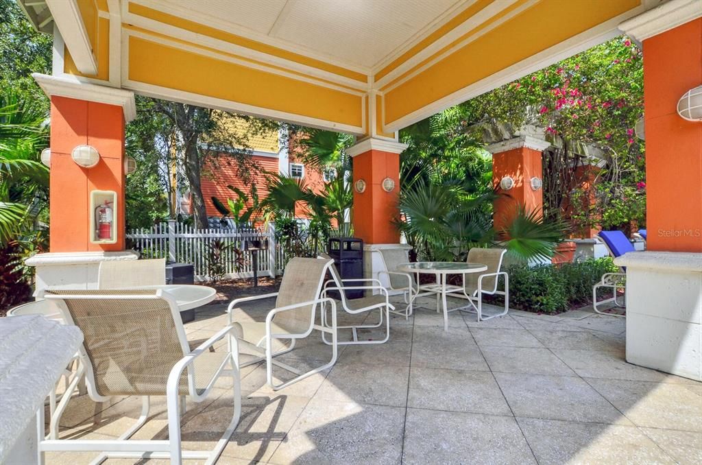 For Rent: $1,695 (2 beds, 1 baths, 978 Square Feet)