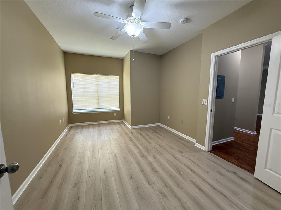 For Rent: $1,695 (2 beds, 1 baths, 978 Square Feet)