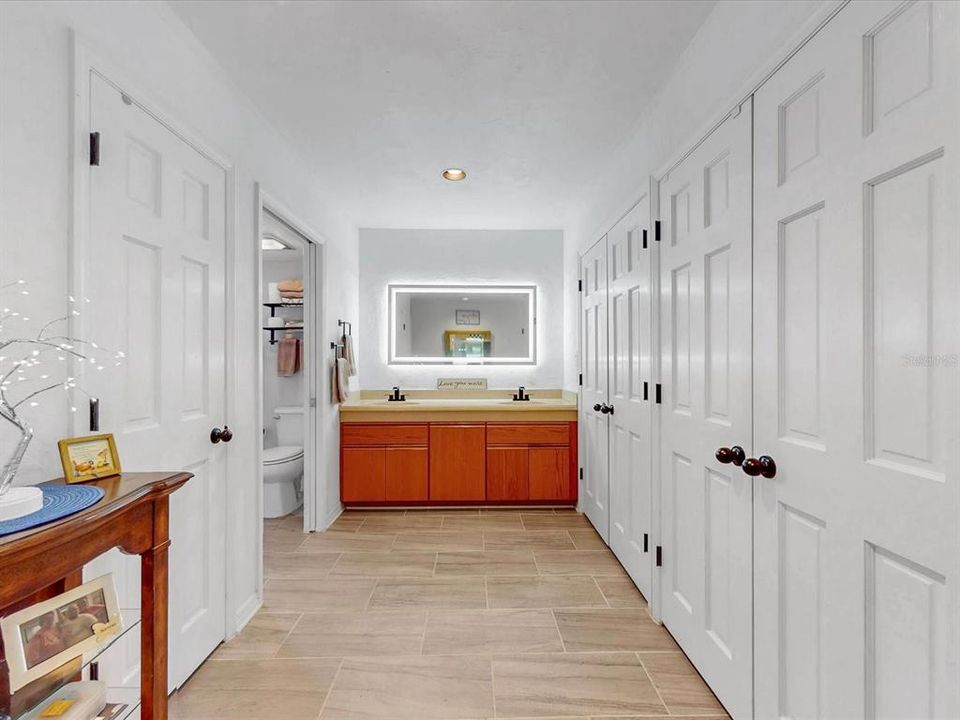 En Venta: $274,111 (2 camas, 2 baños, 1809 Pies cuadrados)