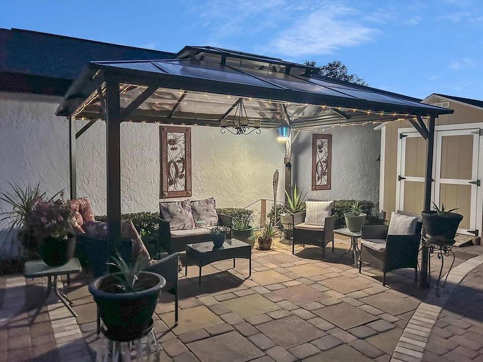 En Venta: $274,111 (2 camas, 2 baños, 1809 Pies cuadrados)