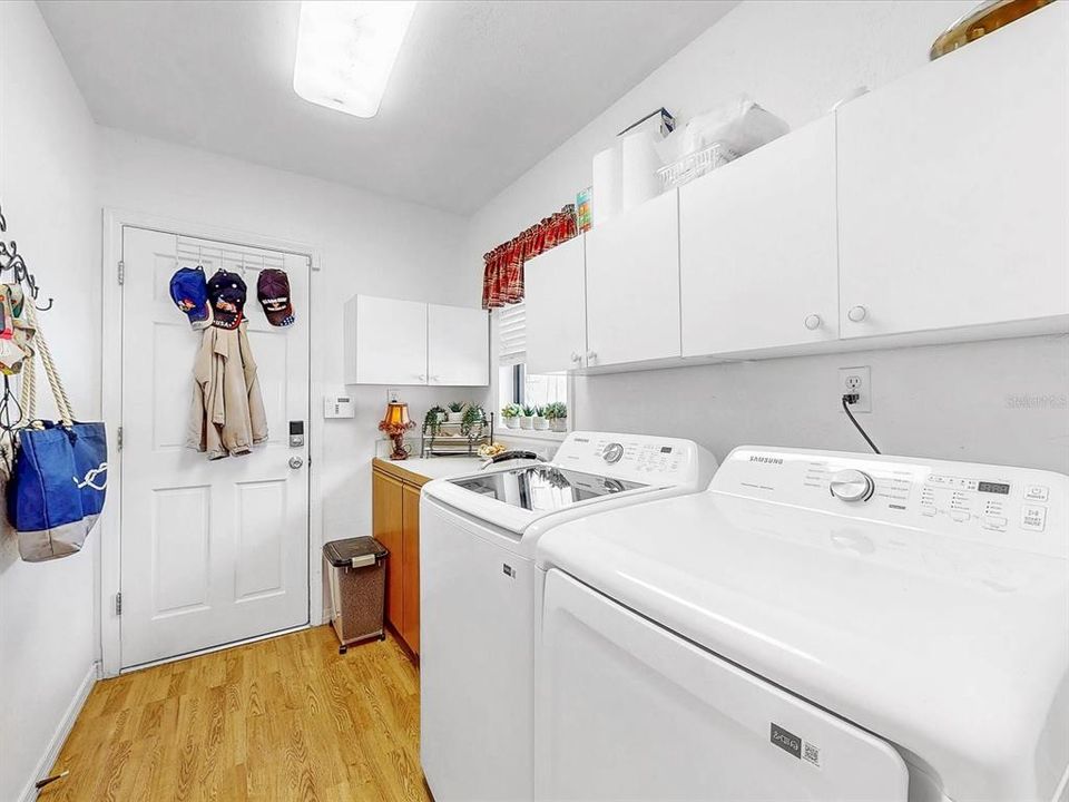 En Venta: $274,111 (2 camas, 2 baños, 1809 Pies cuadrados)