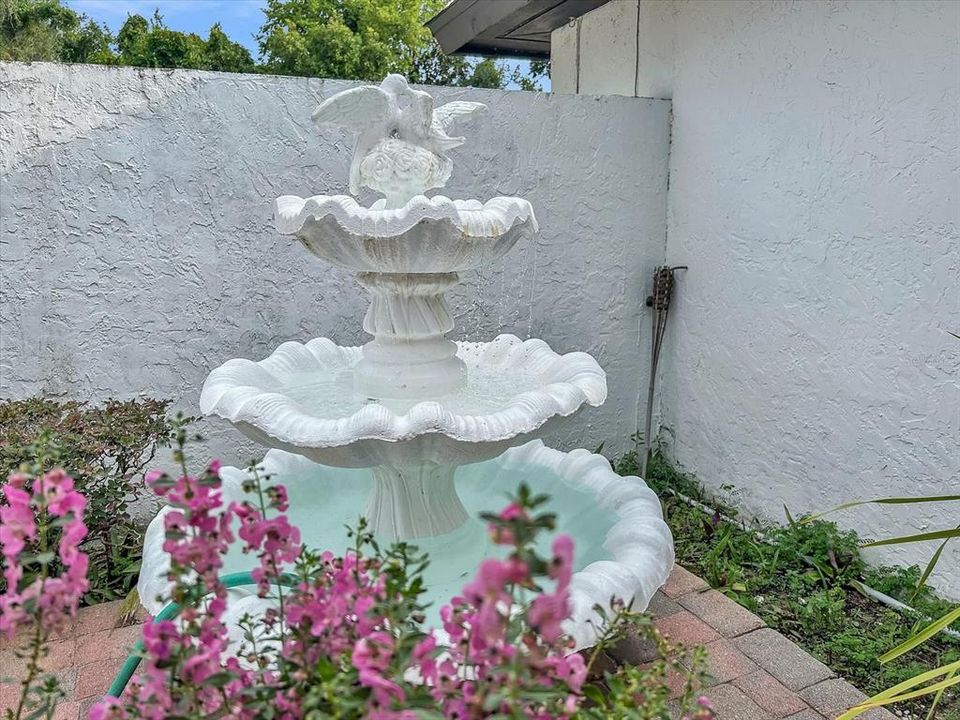 En Venta: $274,111 (2 camas, 2 baños, 1809 Pies cuadrados)
