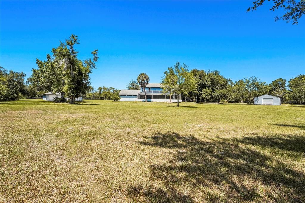 For Sale: $3,295,000 (7 beds, 6 baths, 5592 Square Feet)