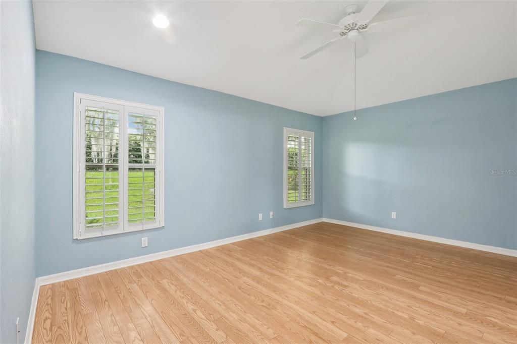 : $330,000 (3 camas, 2 baños, 1800 Pies cuadrados)