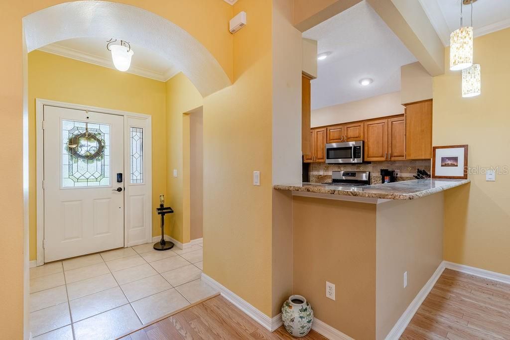 : $330,000 (3 camas, 2 baños, 1800 Pies cuadrados)