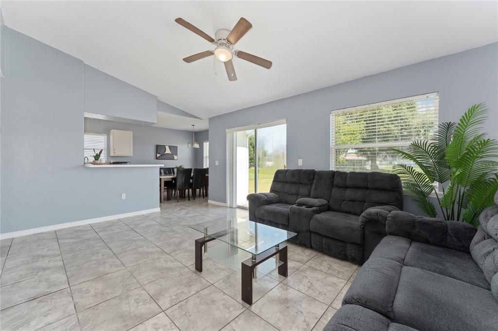 For Rent: $1,795 (3 beds, 2 baths, 1065 Square Feet)
