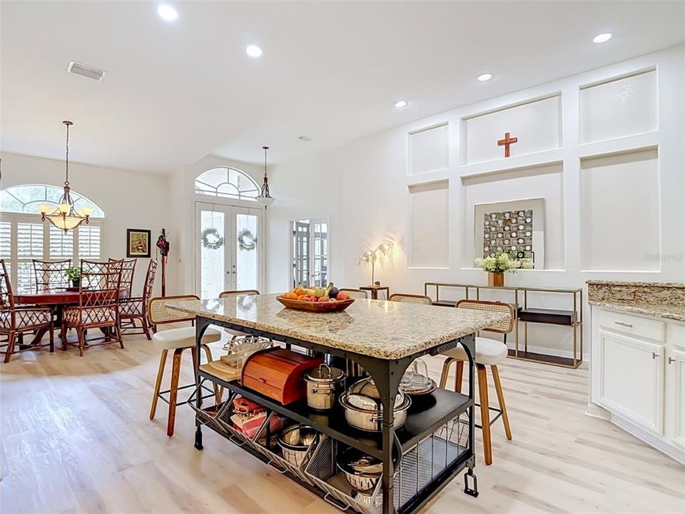 For Sale: $837,500 (4 beds, 3 baths, 2927 Square Feet)