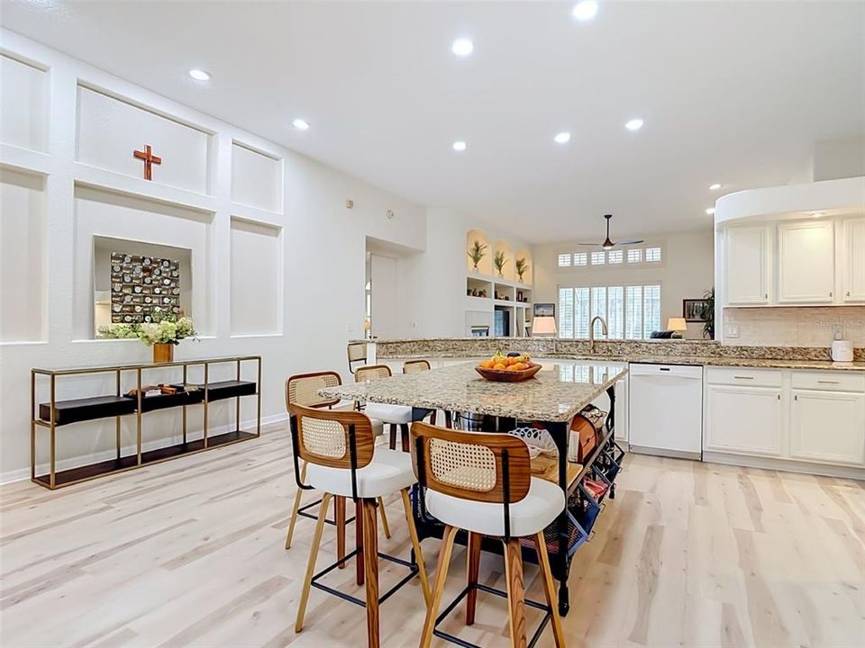 For Sale: $837,500 (4 beds, 3 baths, 2927 Square Feet)