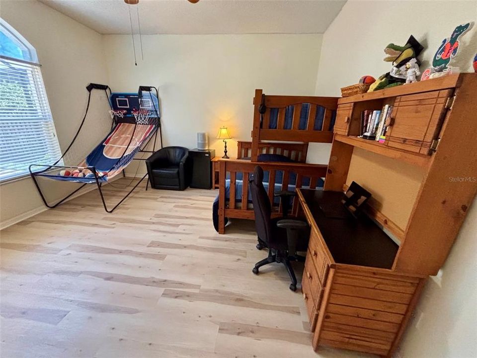 For Sale: $837,500 (4 beds, 3 baths, 2927 Square Feet)