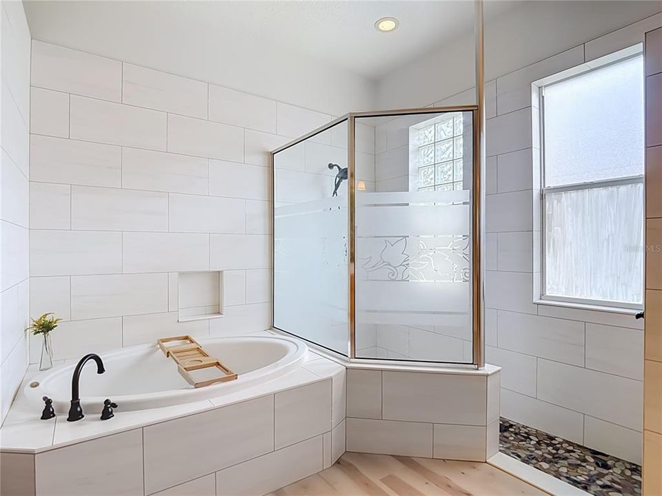 For Sale: $837,500 (4 beds, 3 baths, 2927 Square Feet)