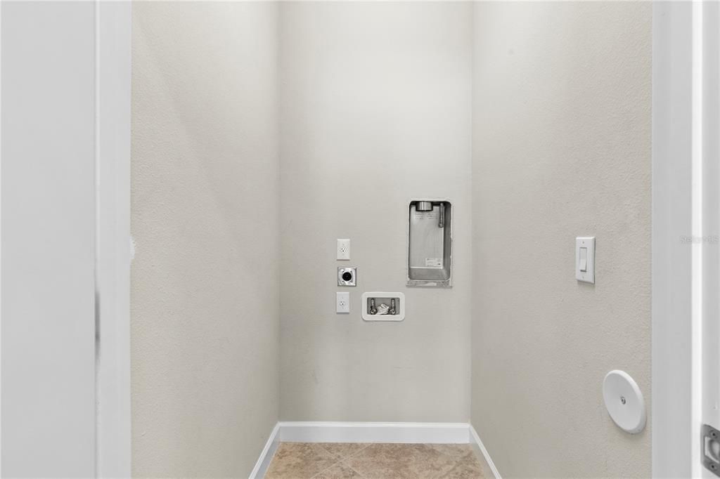 For Sale: $530,000 (5 beds, 3 baths, 3773 Square Feet)