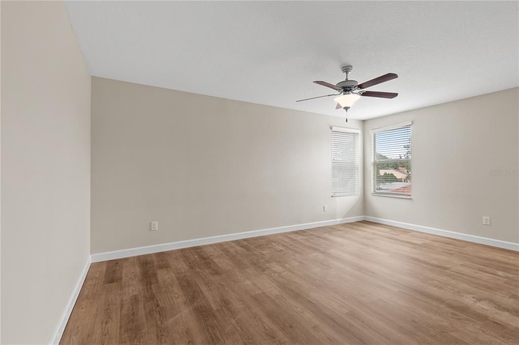 For Sale: $530,000 (5 beds, 3 baths, 3773 Square Feet)