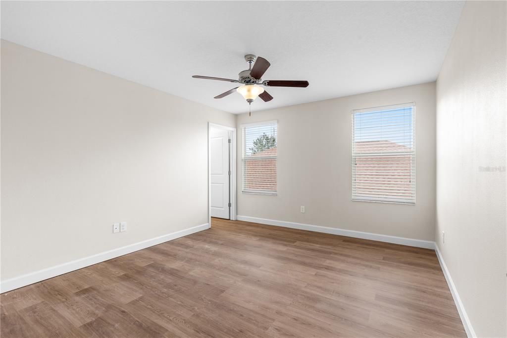 For Sale: $530,000 (5 beds, 3 baths, 3773 Square Feet)