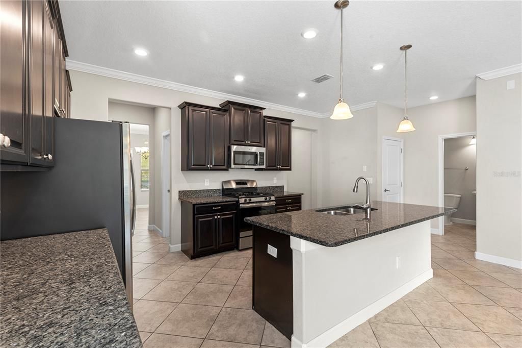 For Sale: $530,000 (5 beds, 3 baths, 3773 Square Feet)