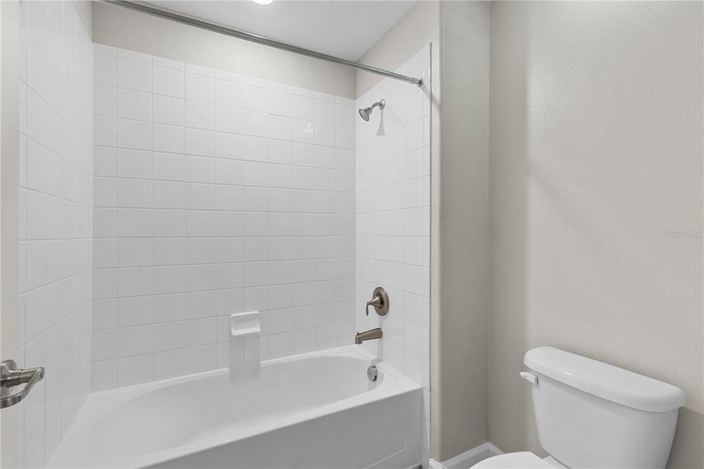 For Sale: $530,000 (5 beds, 3 baths, 3773 Square Feet)
