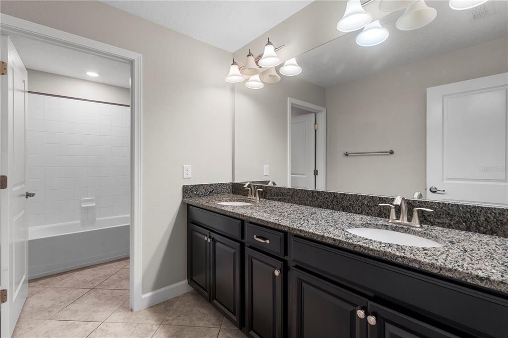 For Sale: $530,000 (5 beds, 3 baths, 3773 Square Feet)