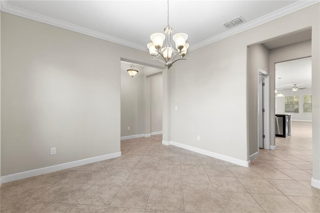 For Sale: $530,000 (5 beds, 3 baths, 3773 Square Feet)