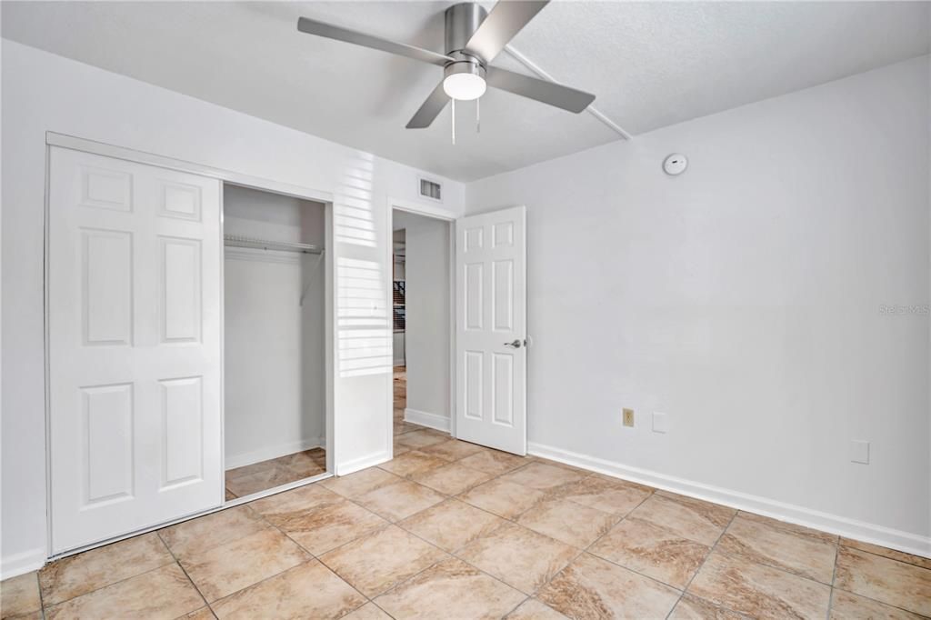 For Sale: $210,000 (2 beds, 1 baths, 700 Square Feet)