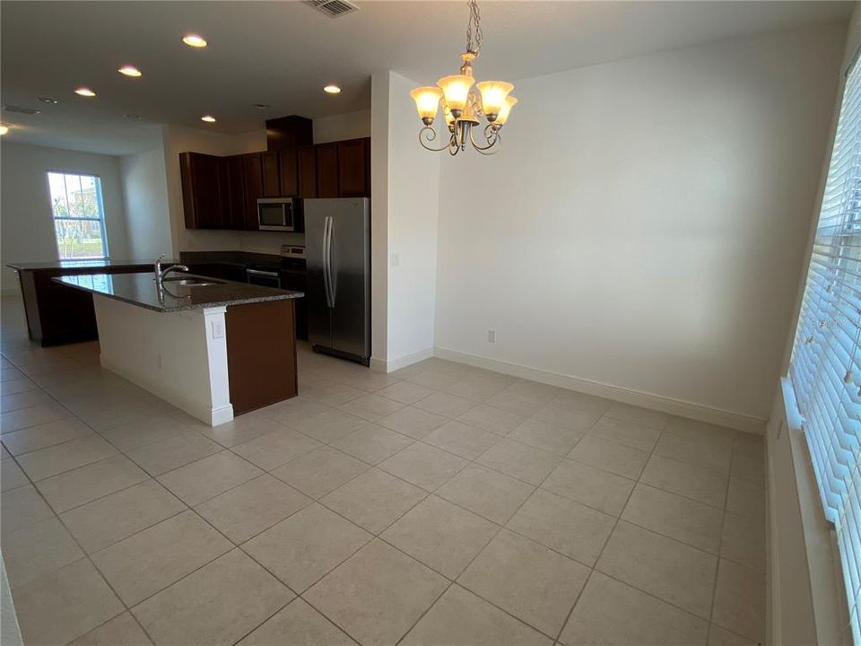 For Rent: $2,600 (3 beds, 2 baths, 1584 Square Feet)