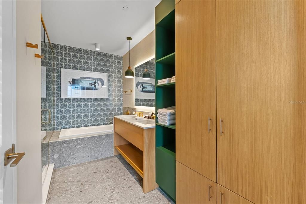 For Sale: $669,999 (2 beds, 2 baths, 1500 Square Feet)