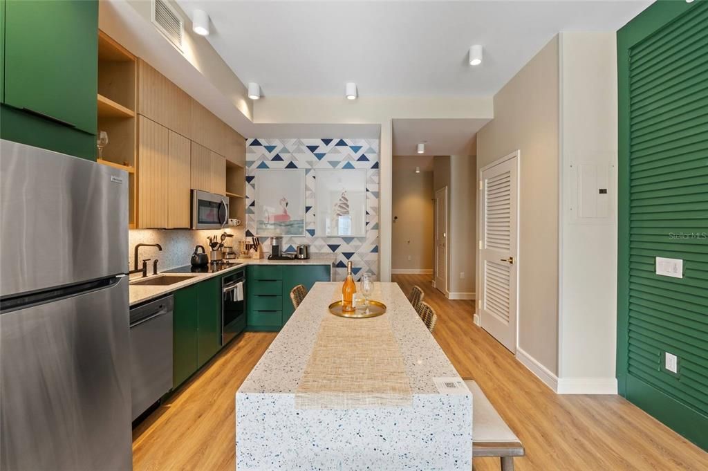 For Sale: $669,999 (2 beds, 2 baths, 1500 Square Feet)