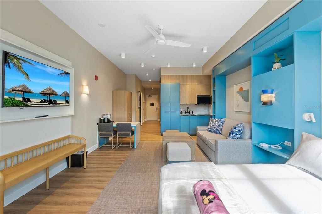 For Sale: $669,999 (2 beds, 2 baths, 1500 Square Feet)