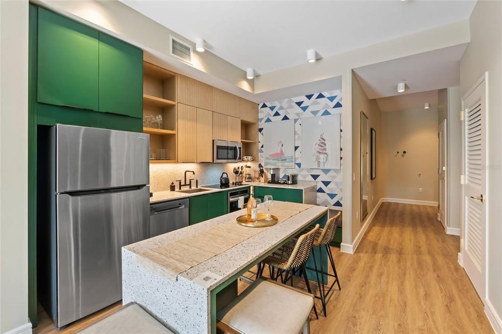 For Sale: $669,999 (2 beds, 2 baths, 1500 Square Feet)