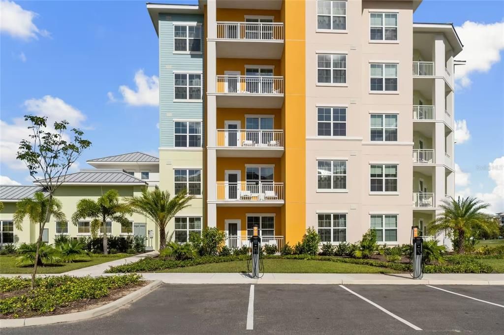 For Sale: $669,999 (2 beds, 2 baths, 1500 Square Feet)