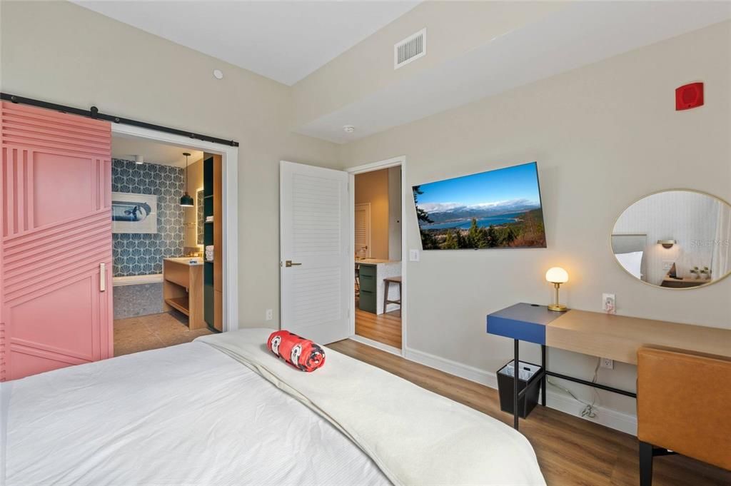 For Sale: $669,999 (2 beds, 2 baths, 1500 Square Feet)