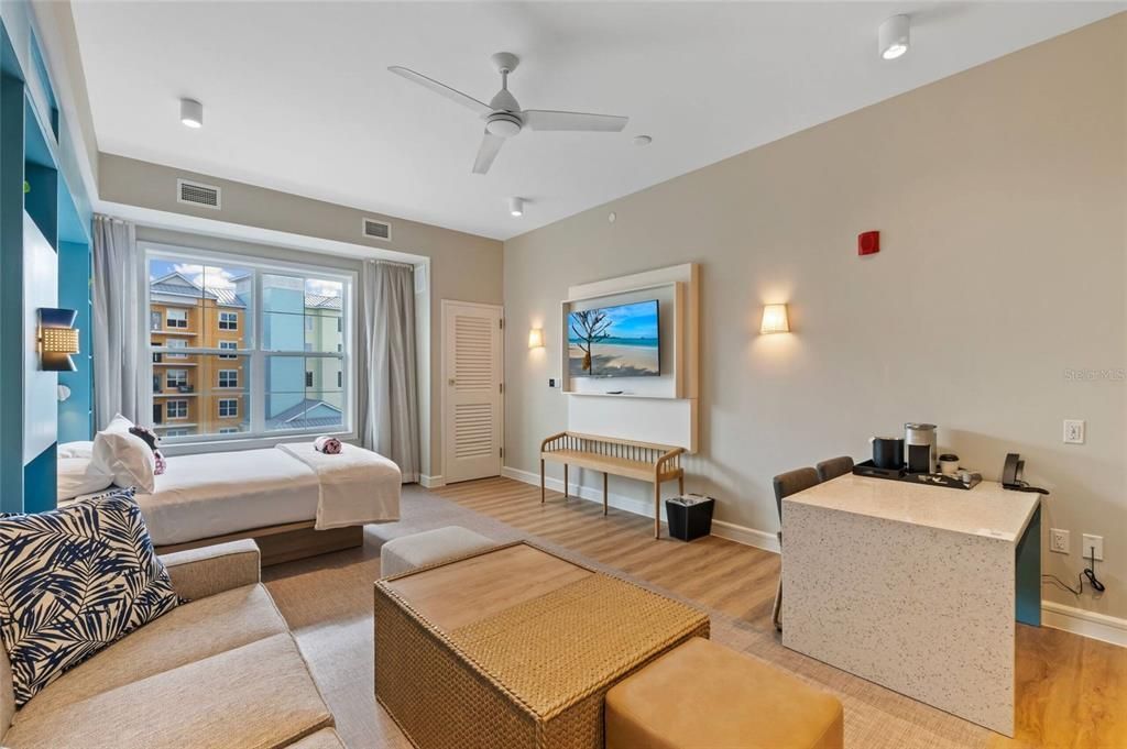 For Sale: $669,999 (2 beds, 2 baths, 1500 Square Feet)