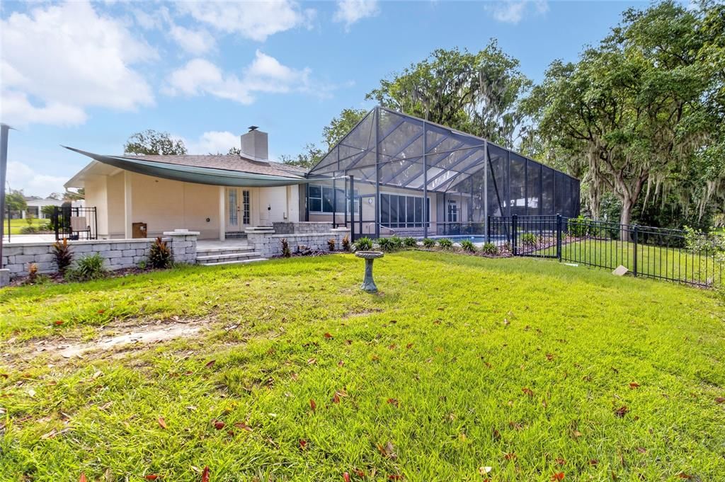 For Sale: $672,500 (5 beds, 3 baths, 3787 Square Feet)