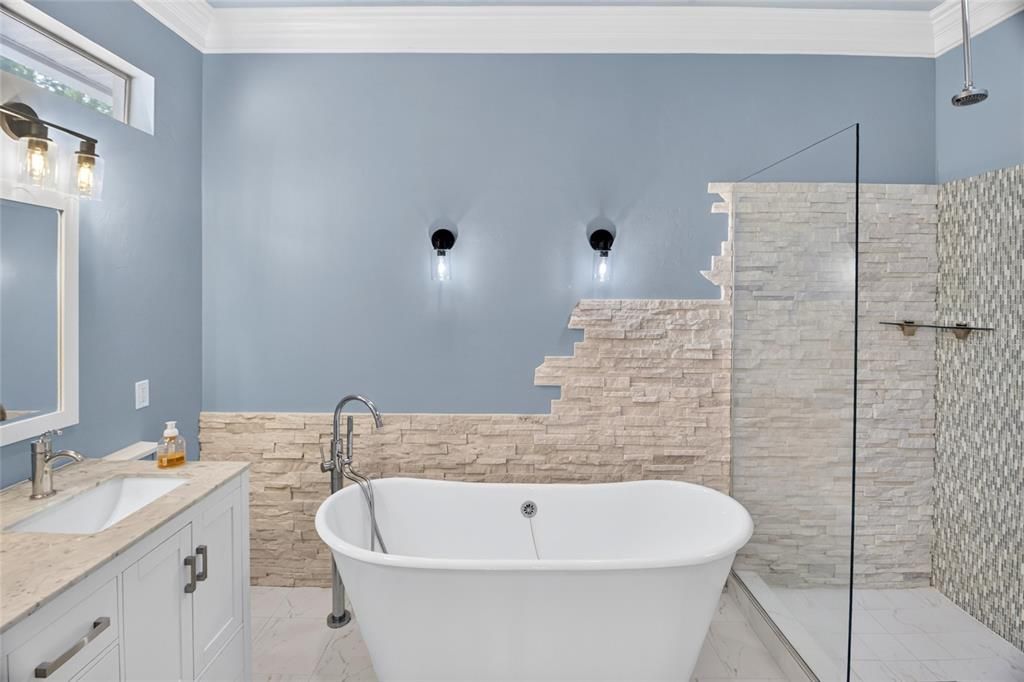 For Sale: $672,500 (5 beds, 3 baths, 3787 Square Feet)