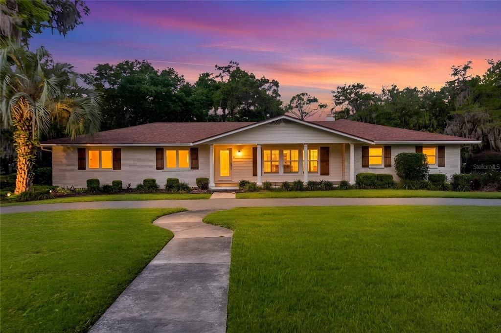 For Sale: $672,500 (5 beds, 3 baths, 3787 Square Feet)