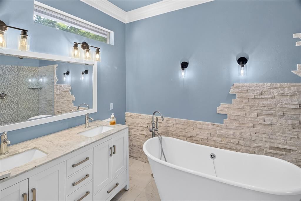 For Sale: $672,500 (5 beds, 3 baths, 3787 Square Feet)